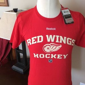 4/$25 Reebok Detroit Red Wings Winter Classic Tee